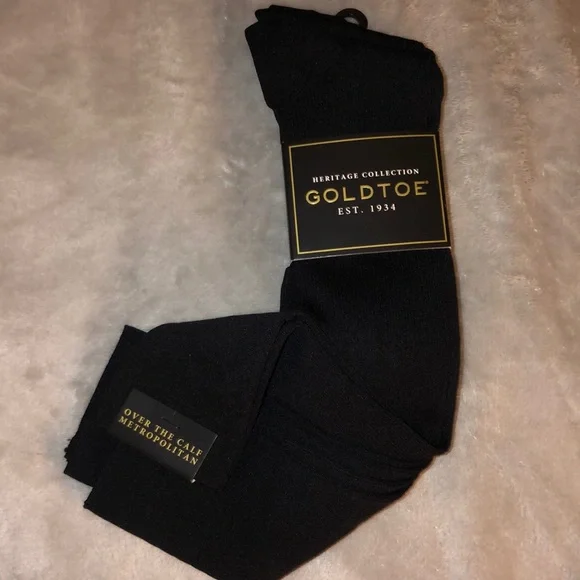green emerald velvet dress Amazon.com: GOLDTOE Men's Over-The-Calf Dress Socks, 3-Pairs,  Black/Charcoal, Large : Clothing, Shoes & Jewelry main image 1
